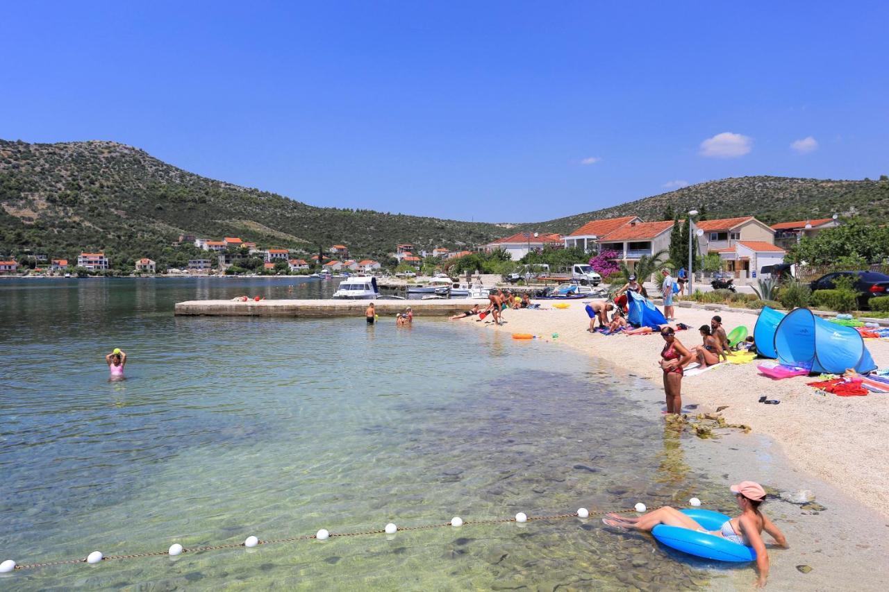 Seaside Holiday House Poljica, Trogir - 5161 Марина Екстериор снимка