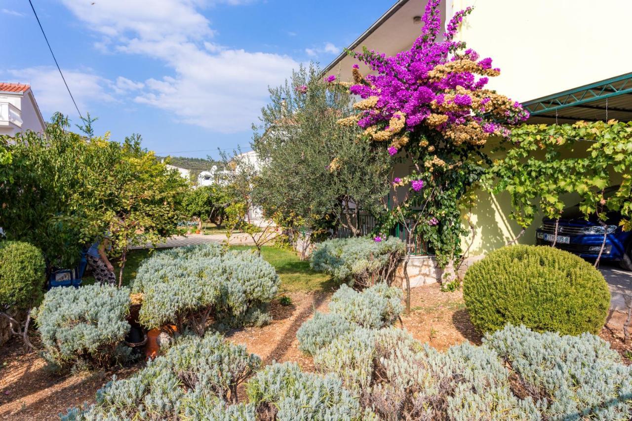 Seaside Holiday House Poljica, Trogir - 5161 Марина Екстериор снимка