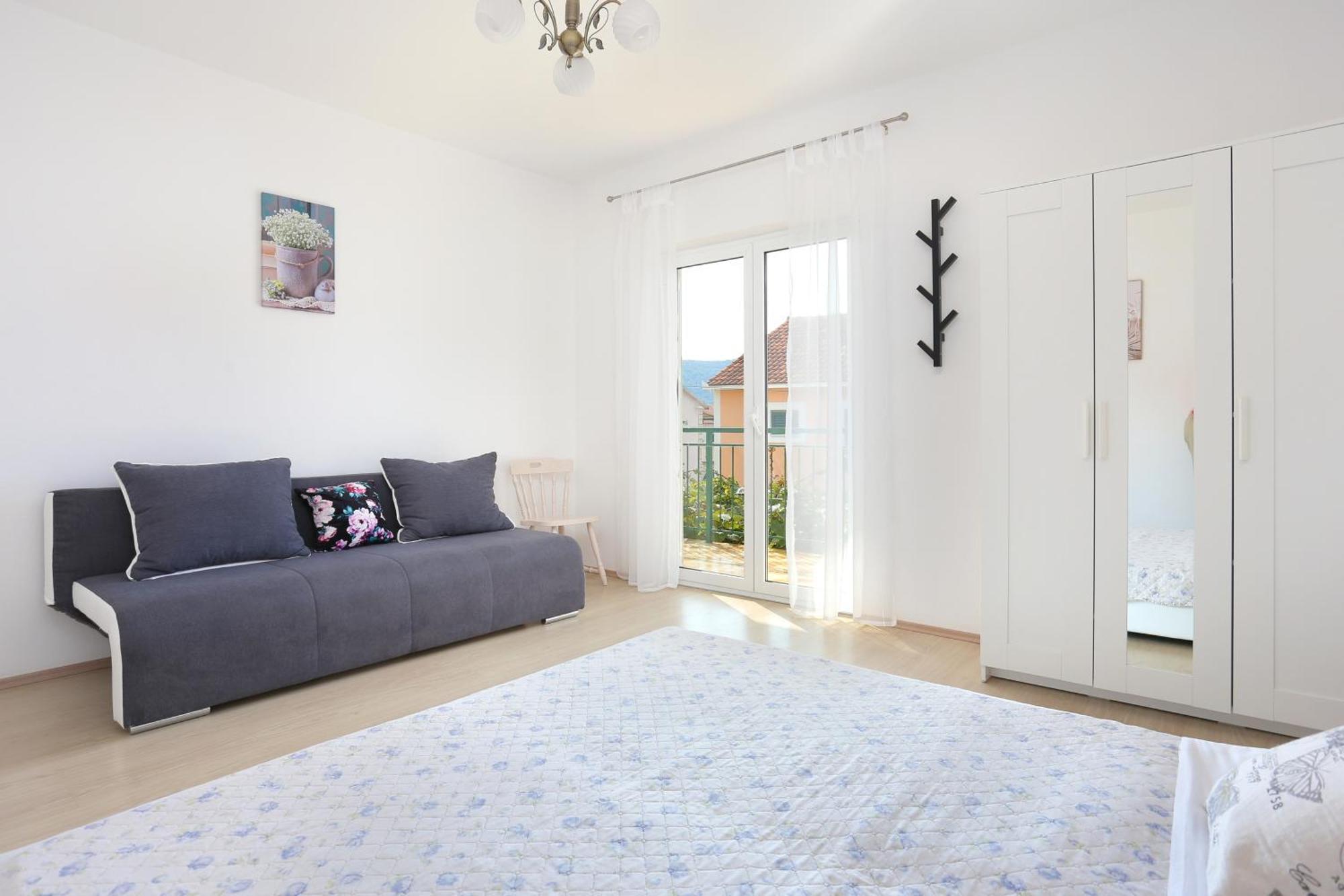 Seaside Holiday House Poljica, Trogir - 5161 Марина Стая снимка